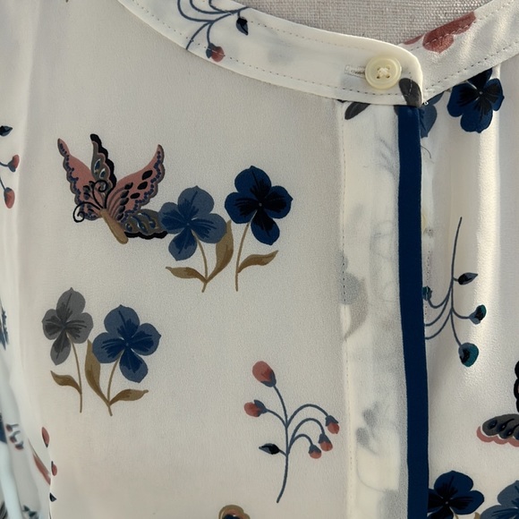 NWT Loft Butterfly & Floral Blouse - Picture 3 of 7